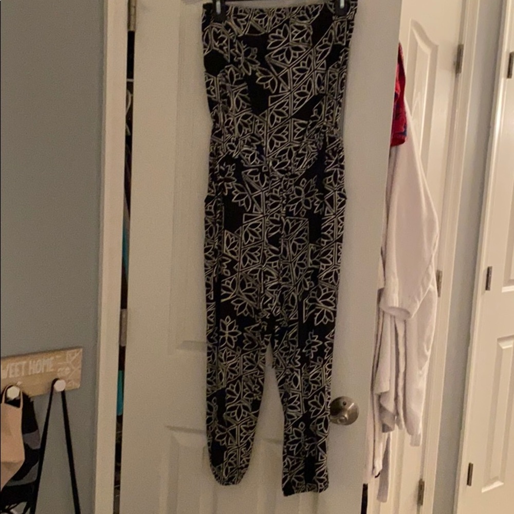 Sleeveless jumpsuit